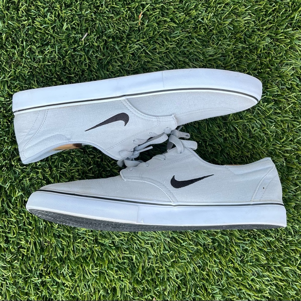 NIKE SB GRAY SKATER CLUTCH CANVAS MENS SIZE 13 729825-008